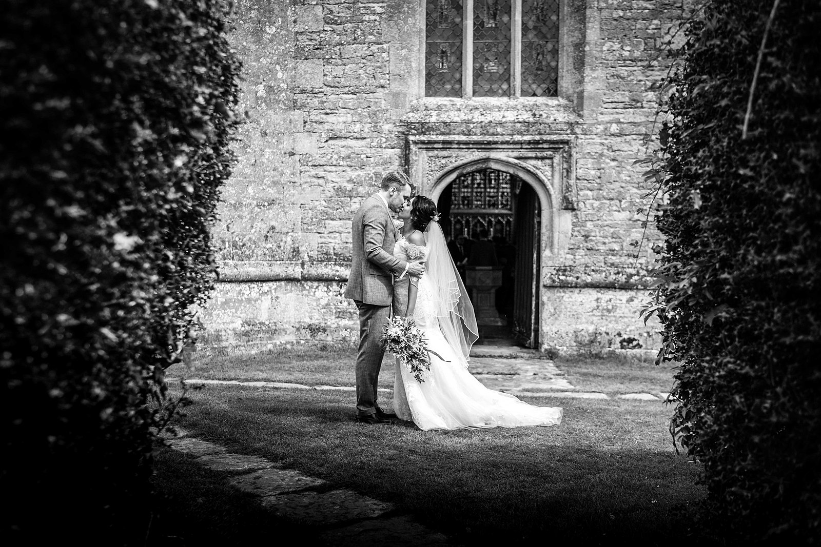 The Story of Beena & Chris’ Wedding in North Cadbury â€“ Linus Moran